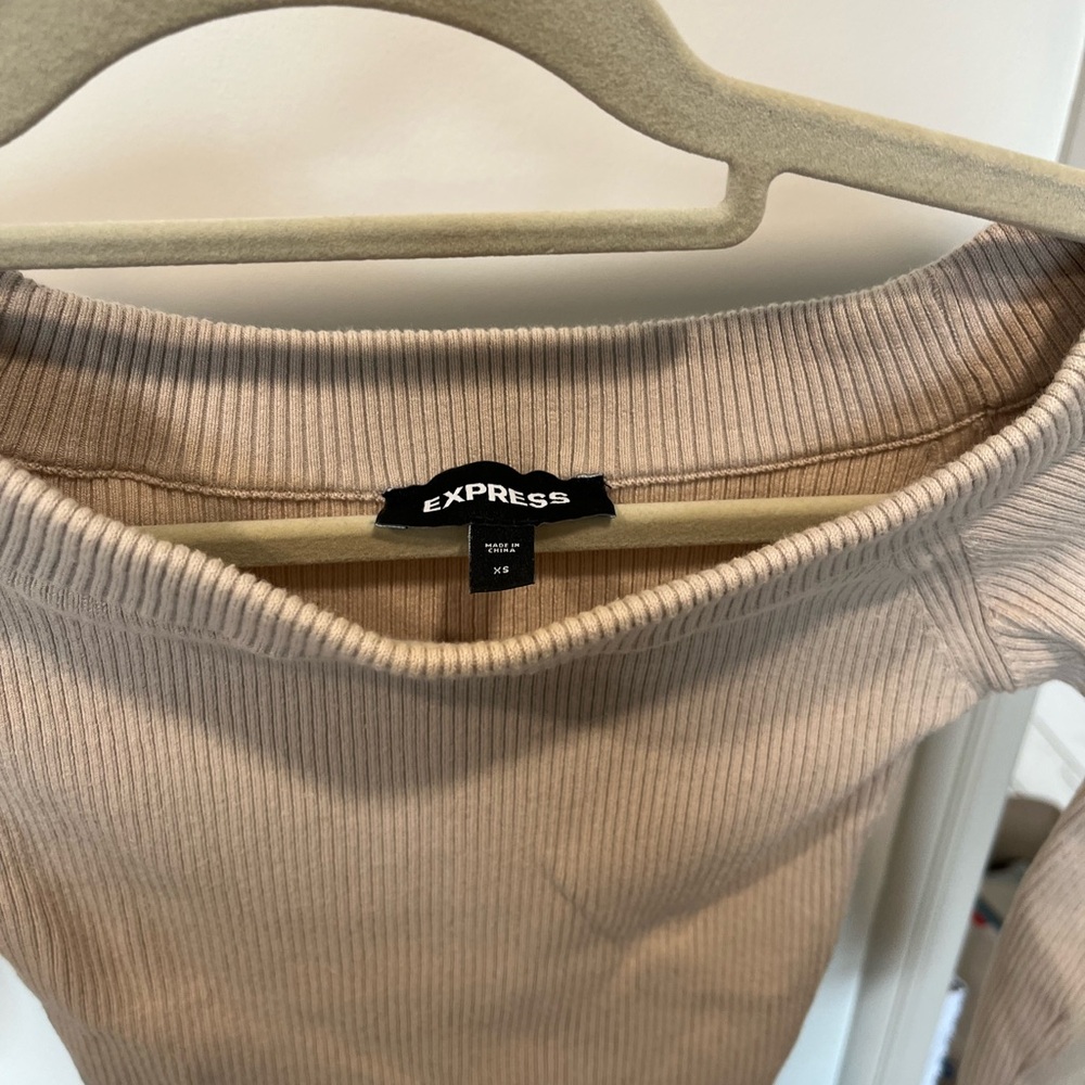 Off-Shoulder Ribbed Sweater - Picture 3 of 3